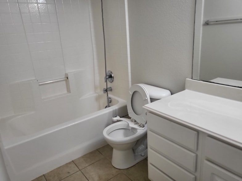 Building Photo - 501 Northridge St