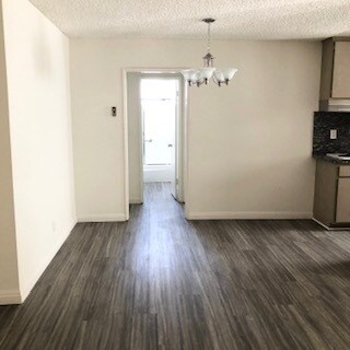 dining area - 440 Hayworth N Ave