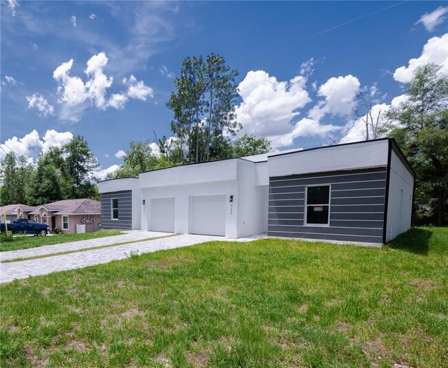 Building Photo - 9298 N Mendoza Way