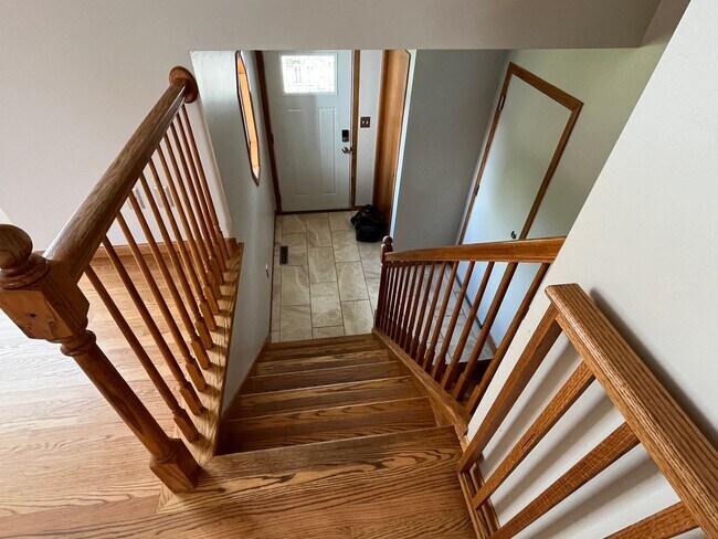 Building Photo - Beautifully Updated 4-Bed Home in Prime NW...