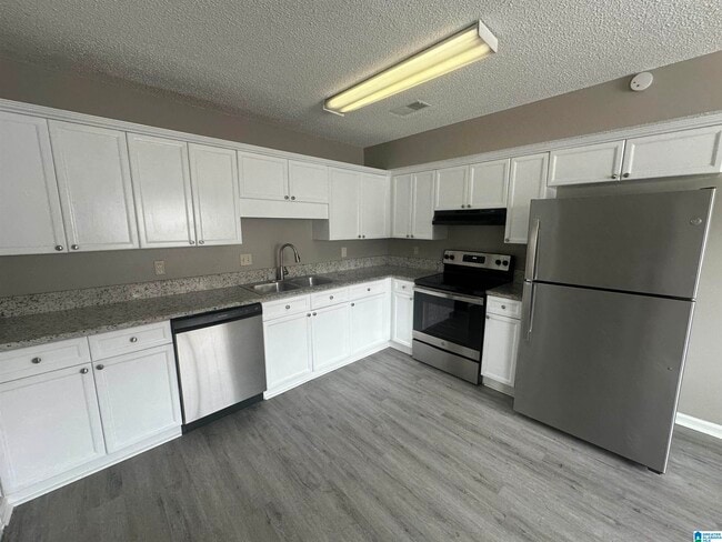 Building Photo - 114 Stone Hill Cir