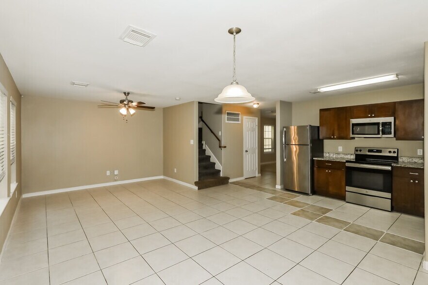 Building Photo - 4959 S Cancun