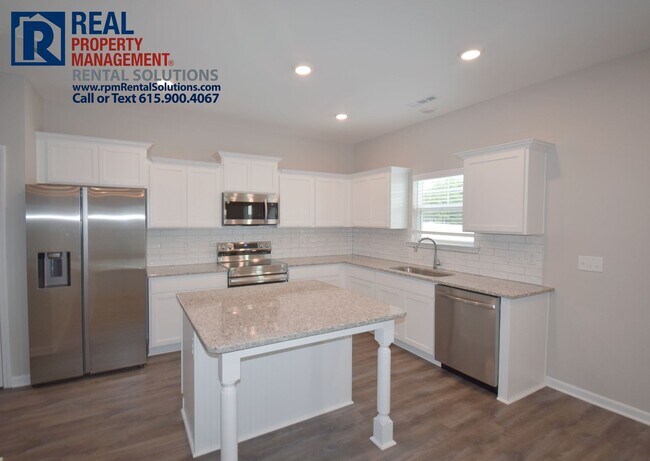 Building Photo - New home in a great location in Murfreesboro! Attached garage and fenced-in back yard!