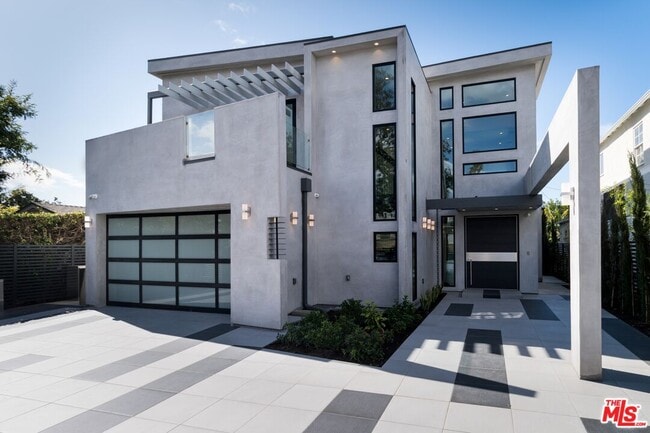 Building Photo - 159 S Bowling Green Way