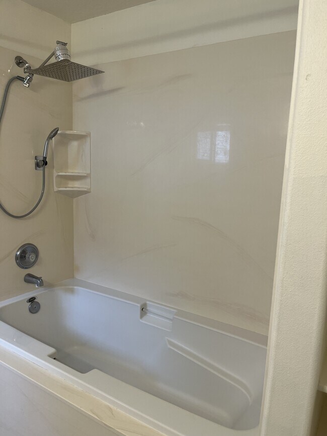 Building Photo - 2134 E Dworshak Dr