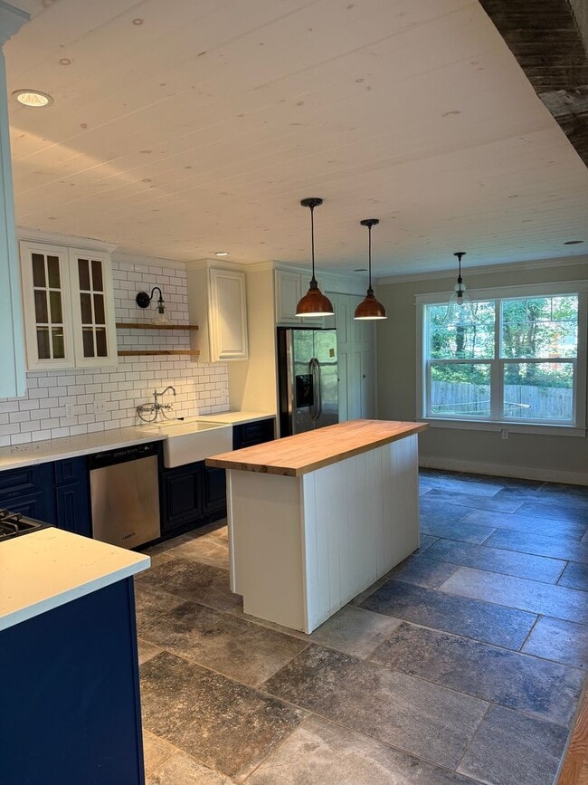 Building Photo - COMING SOON- Beautiful 3-Bedroom, 2-Bath H...