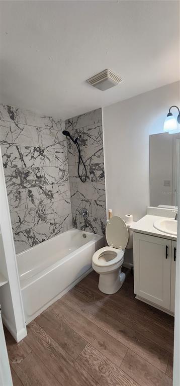 Building Photo - 390 Clark St