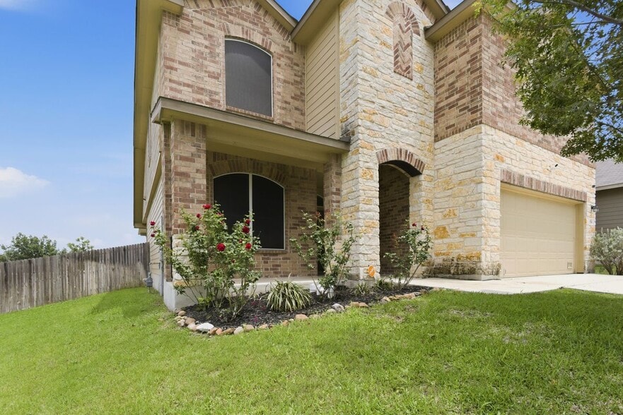 Building Photo - 536 Saltlick Wy