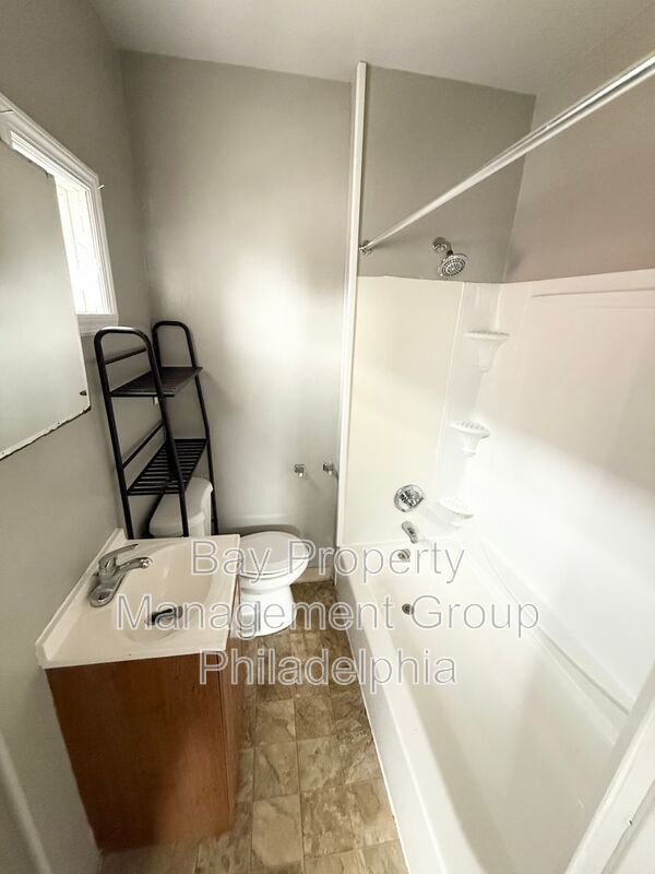 Building Photo - 229 Ridley Ave