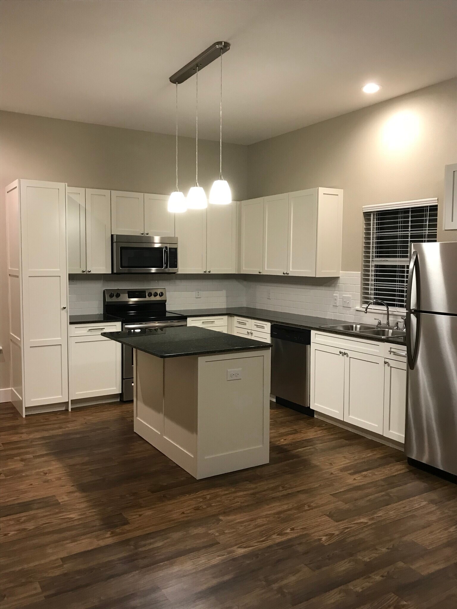 A upstairs kitchen - 445 N Woods St