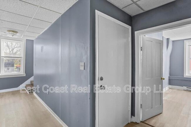 Building Photo - 15 E Water St