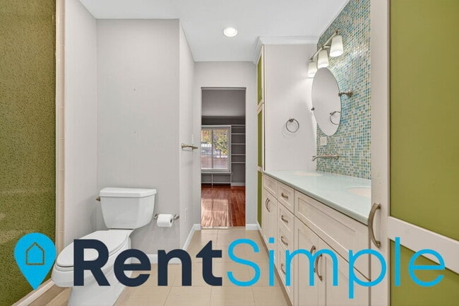 Building Photo - 1673 S Hayes St