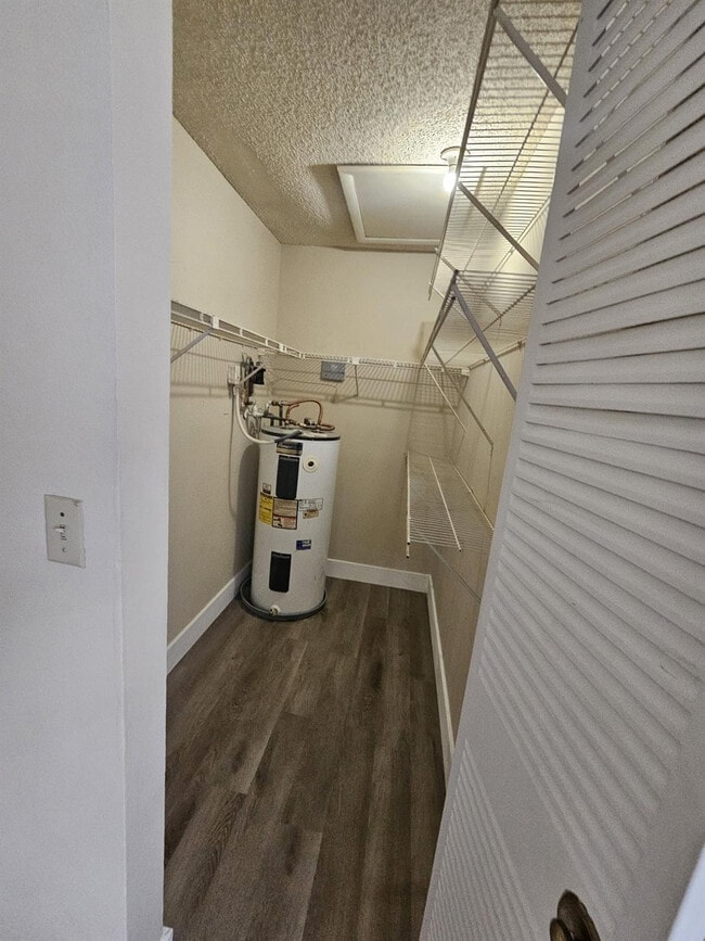 Building Photo - 2445 SW 18th Terrace