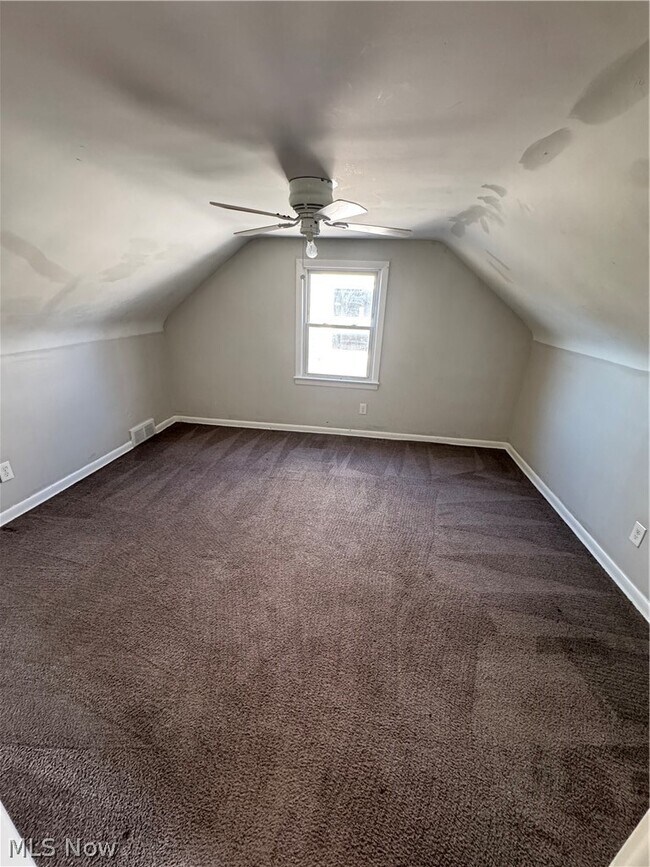 Building Photo - 892 E 139th St