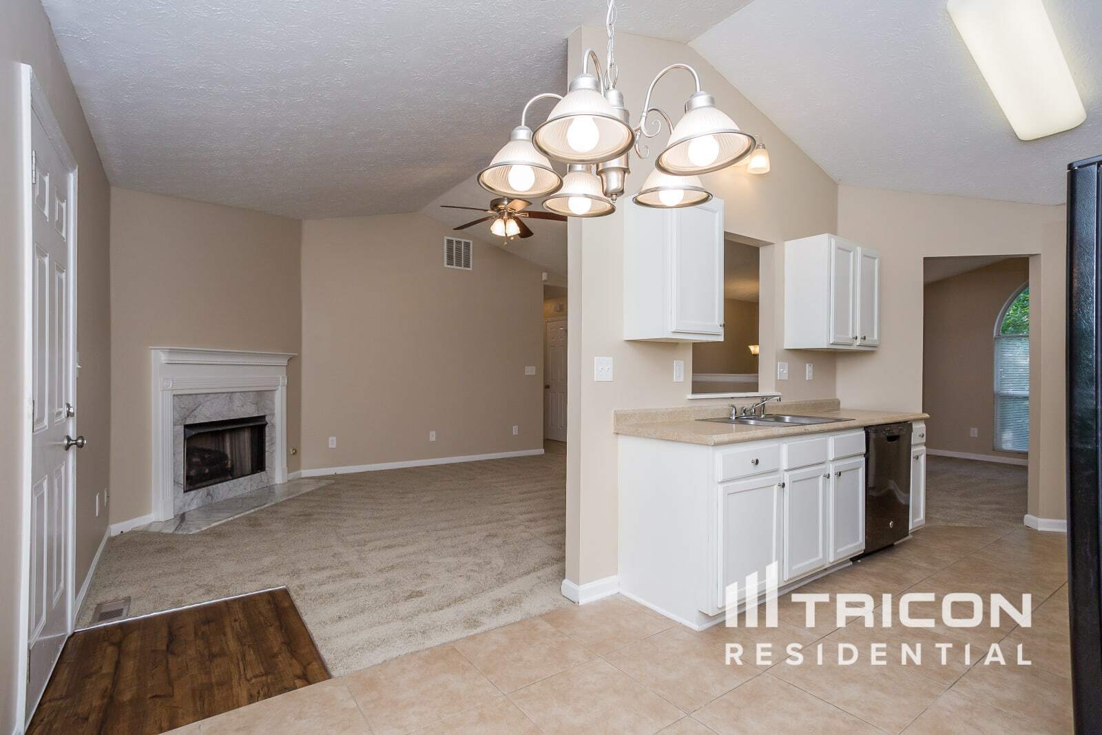 Building Photo - 5795 Wellborn Oaks Ct