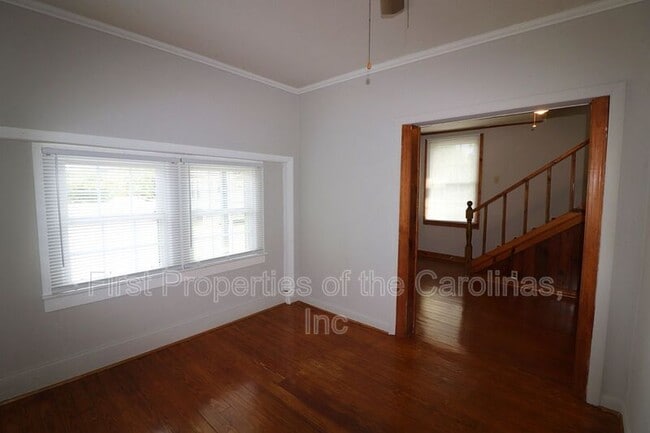 Building Photo - 203 N New Hope Rd