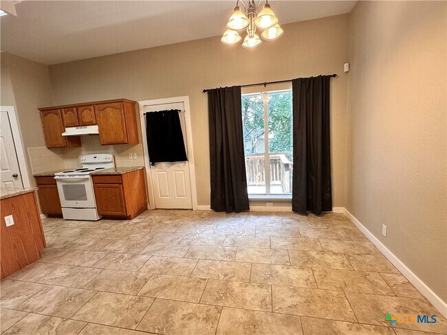 Building Photo - 2029 Northview Dr
