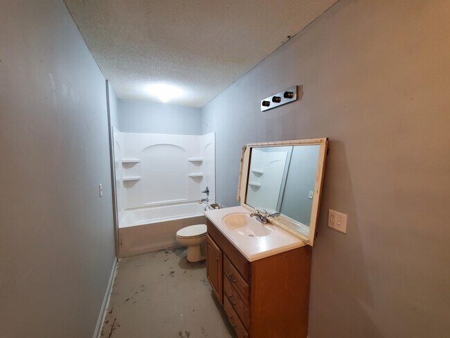 Building Photo - 27 U.S. Hwy 278 W