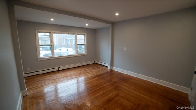 Building Photo - 305 N Terrace Ave