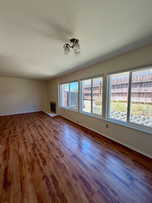 Building Photo - 3430 Bahia Pl
