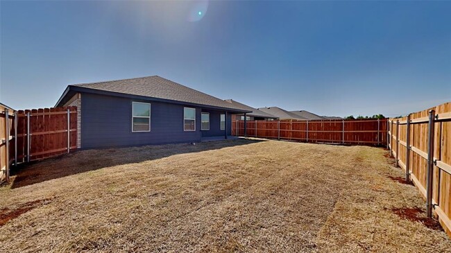 Building Photo - 2901 Firefly Dr