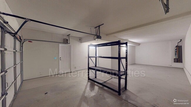 Building Photo - Beautiful Home in Eastside Coast Mesa