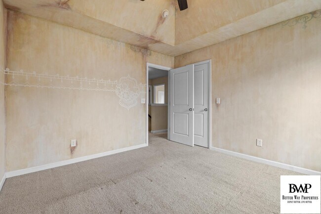 Building Photo - 11 Belhaven Dr