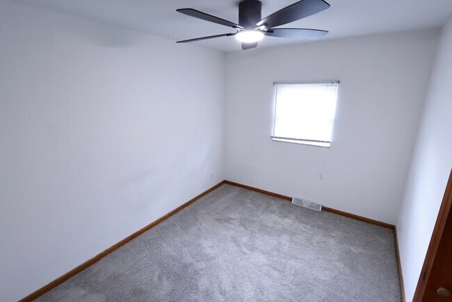 Building Photo - 1702 Leighton Ave