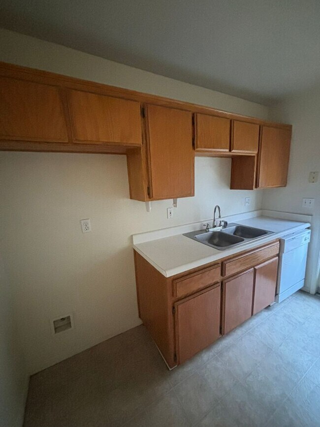 Building Photo - 4115 Ardmore Ave