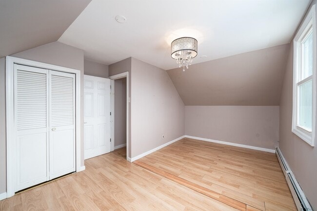 Building Photo - 46 E 16th St