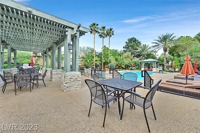 Building Photo - 8729 Red Brook Dr