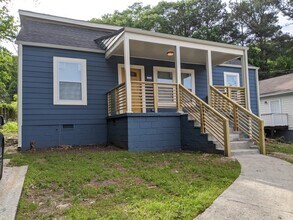 Building Photo - 2861 Forrest Hills Dr SW
