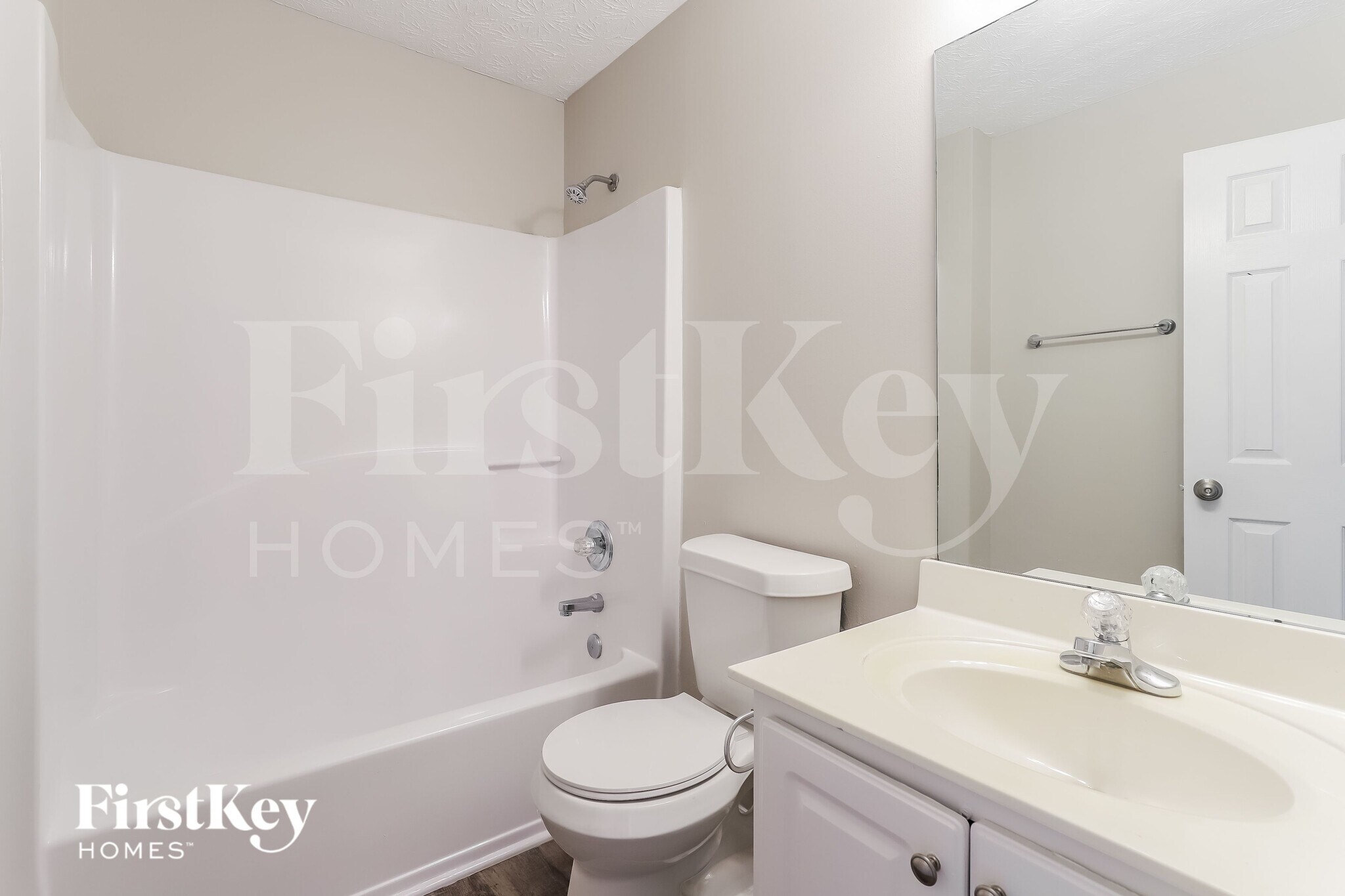 Building Photo - 5321 Regency Lake Ct
