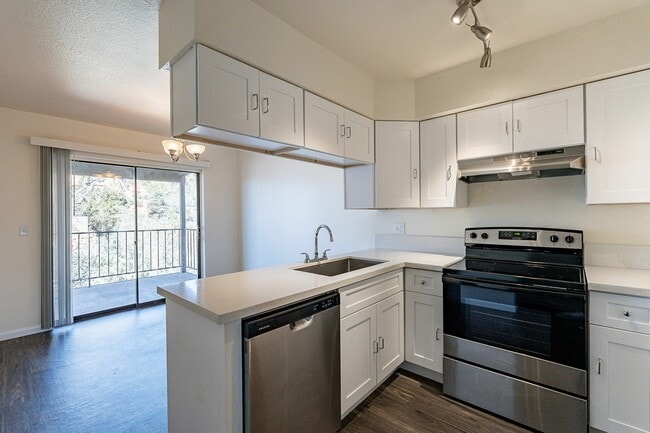 Interior Photo - Shadowbrook