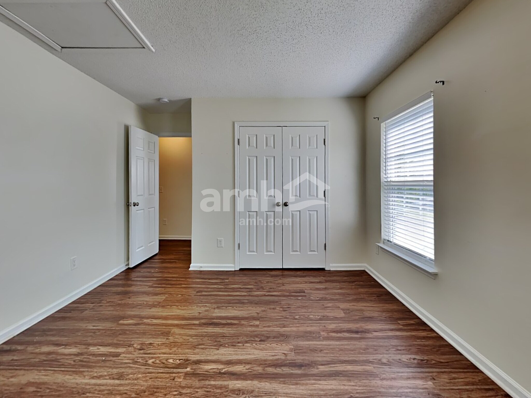 Building Photo - 3010 Kinswood Ln