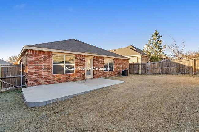 Building Photo - 9032 Heartwood Dr