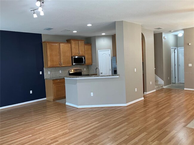 Building Photo - 7001 Interbay Blvd