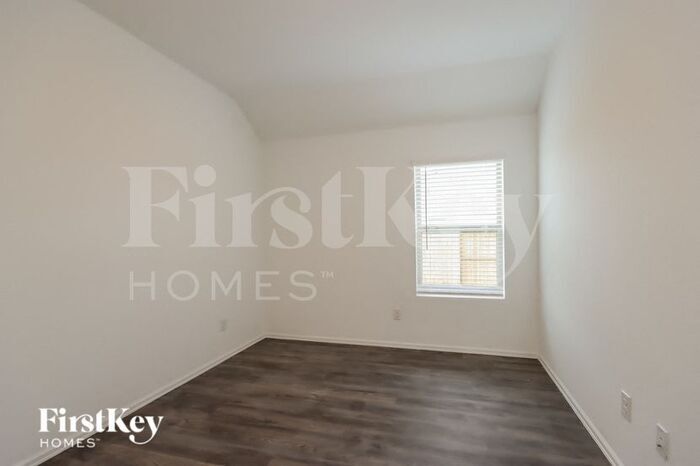 Building Photo - 7406 Keechi Pl