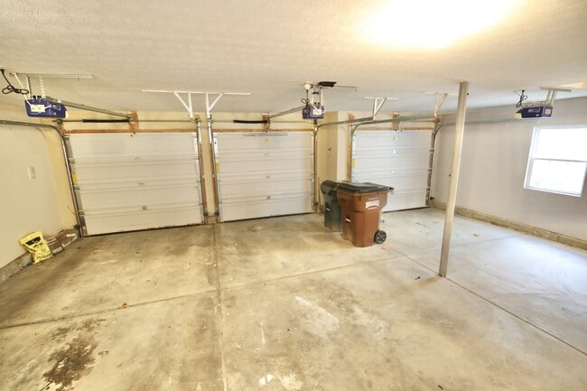 Building Photo - 7543 Ashley Meadow Dr