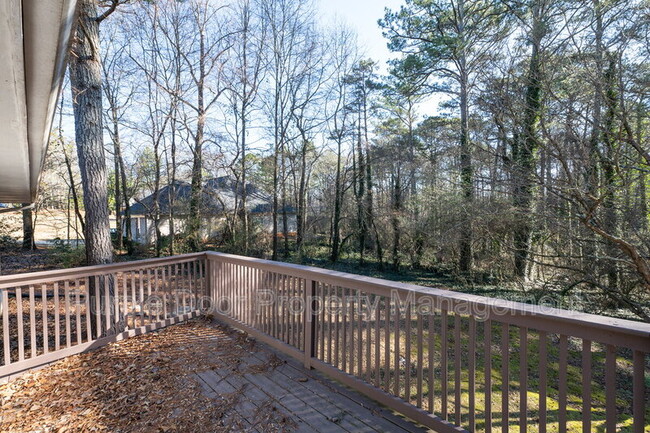 Building Photo - 465 N Hairston Rd