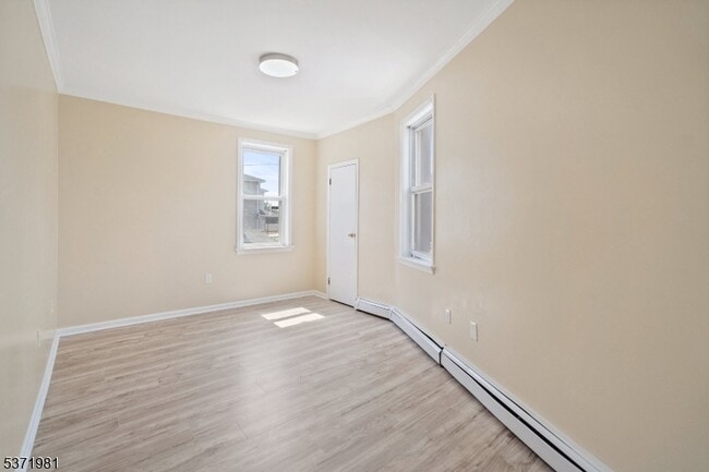 Building Photo - 230 Trumbull St