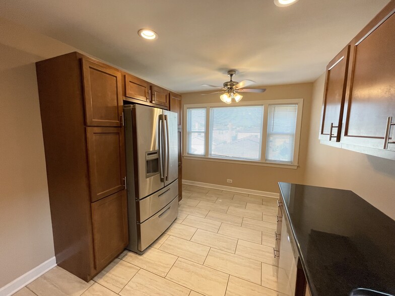 Building Photo - 5755 S Meade Ave