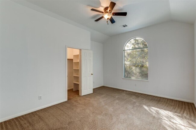 Building Photo - 1908 Montana Sky Dr