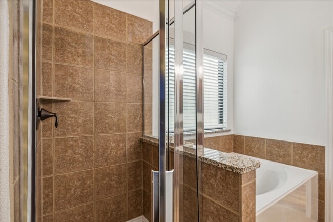 Building Photo - 31 Butternut Grove Place