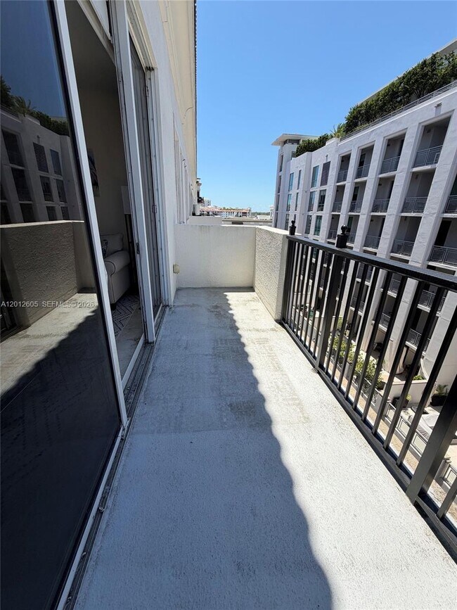 Building Photo - 4100 Salzedo St