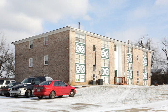 Primary Photo - Daniel Court Apartments