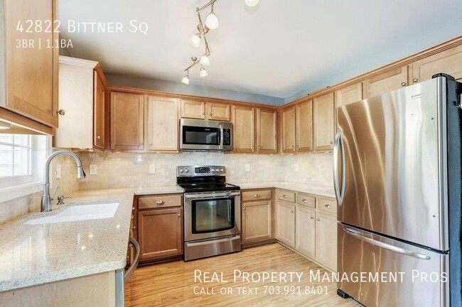 Building Photo - 42822 Bittner Square