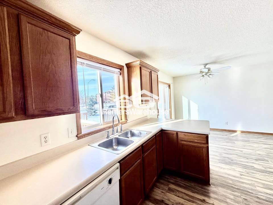 Building Photo - 3002 SE Grant St