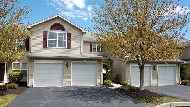 Building Photo - 106 Oriole Ct