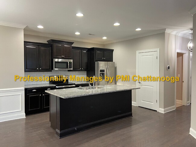 Building Photo - Gorgeous Home in Ooltewah
